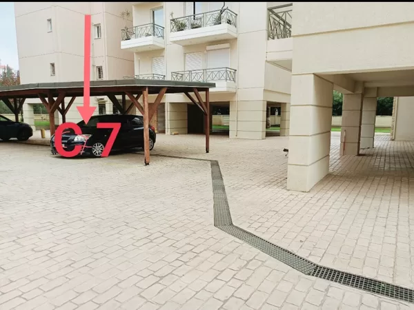 private parking 