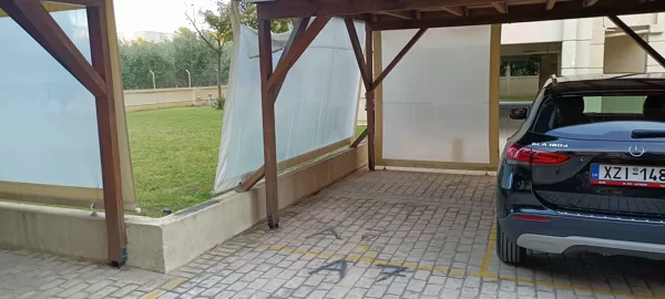 private parking 